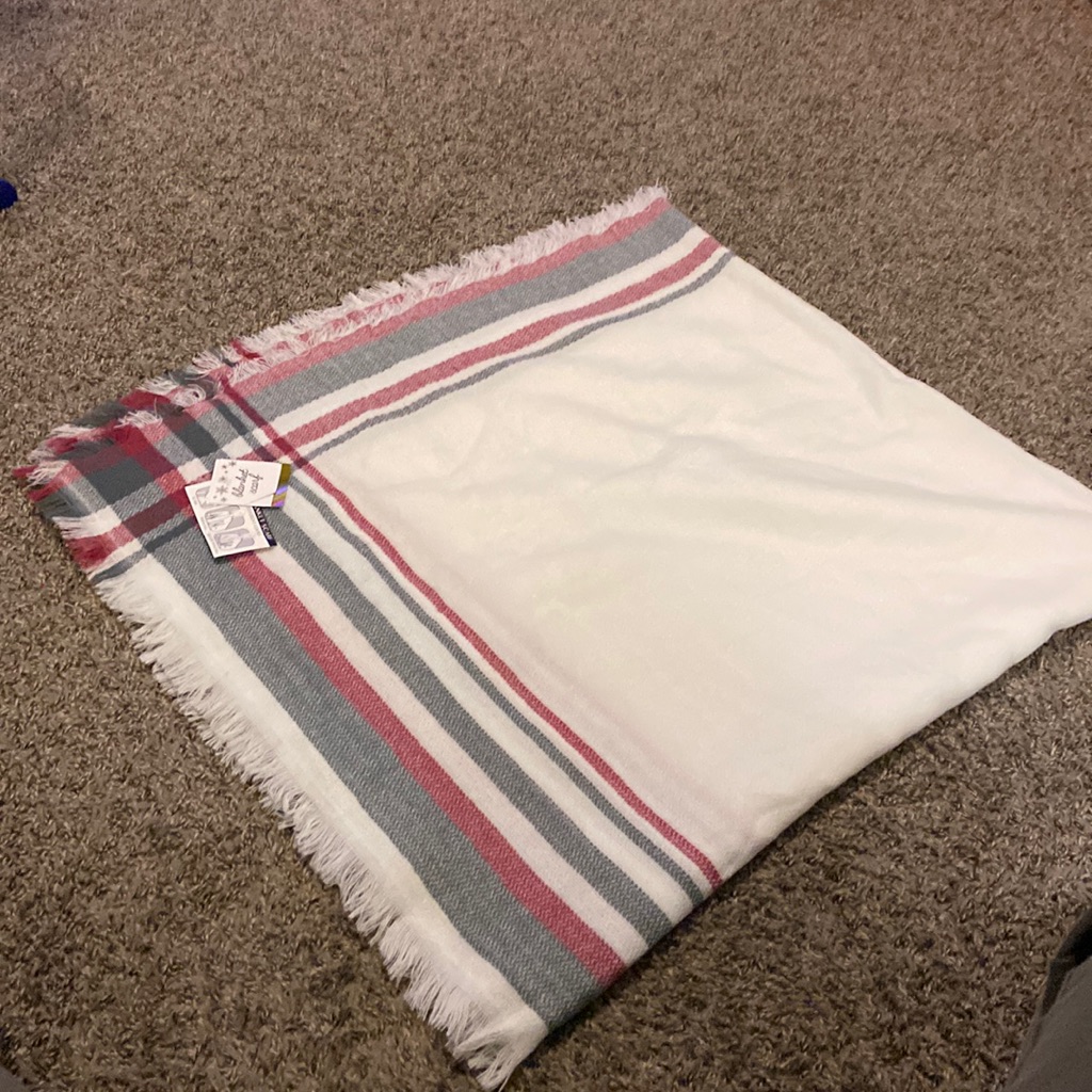 Nwt! Blanket Scarf, Cream With Grey And Purple Accents.